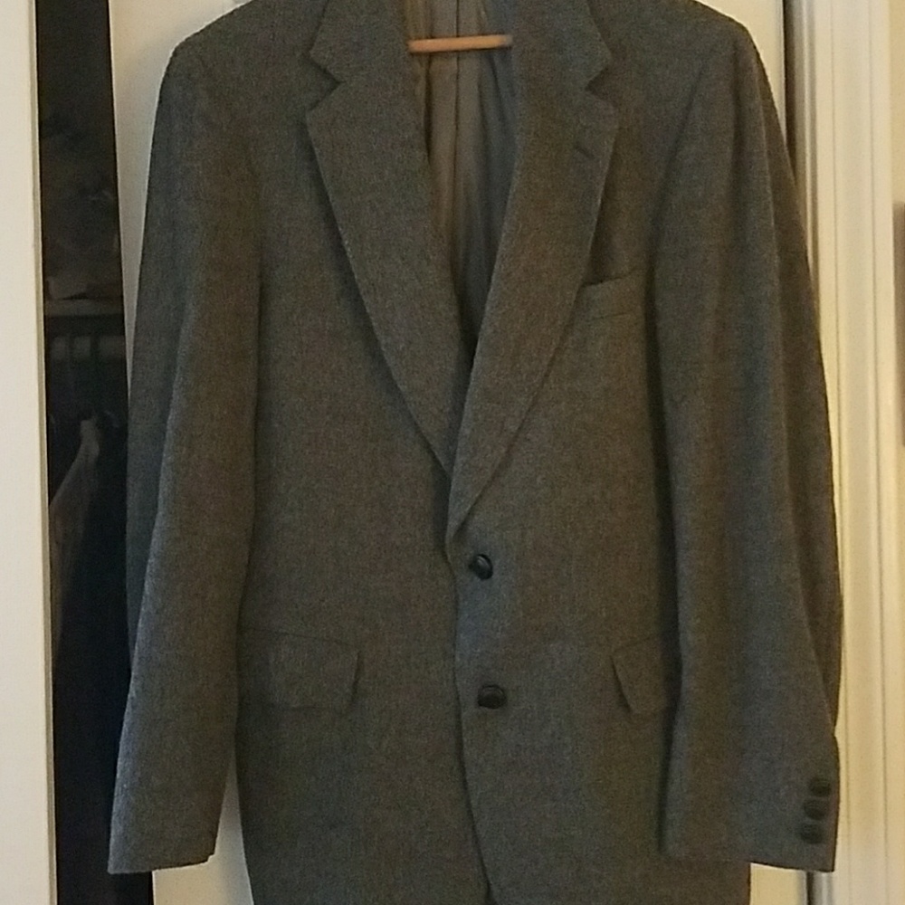 Handsome Men's Gray Blazer